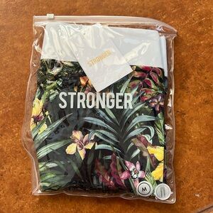 STRONGER LEGGINGS TIGHTS M NWT